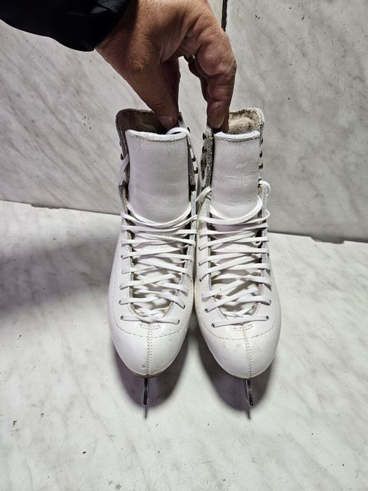 Patine 2009 gheata patinaj artistic  Jackson marime 36-37 (24 cm)