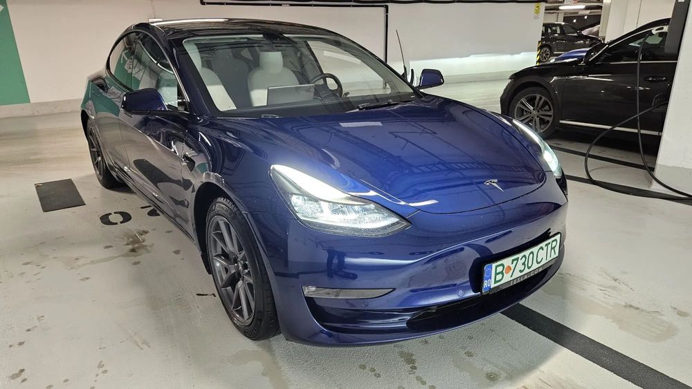 Tesla Model 3 Tesla Model 3 LR Dual Motor 2021 – 440 CP, TVA deductibil, impecabila