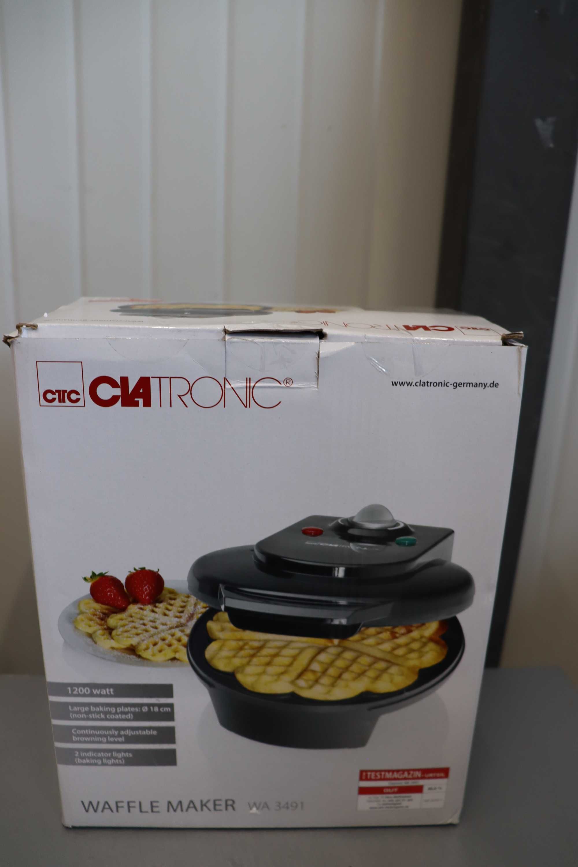 Уред за гофрети Clatronic WA 3491, 1200 W, черен, Гофретник