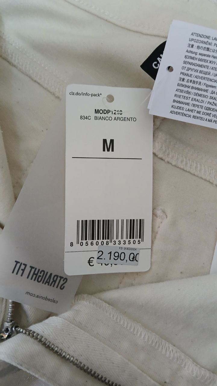 Calzedonia Shim, Yengi
Holati: Yengi
Razmer: M
Narxi: 10$
Holat