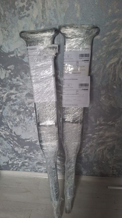 Продам костыли новые