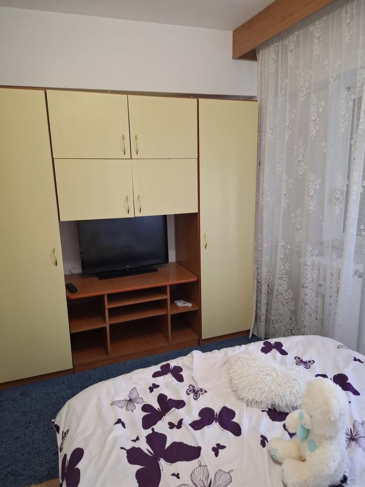 Inchiriez apartament in centru langa Universitate