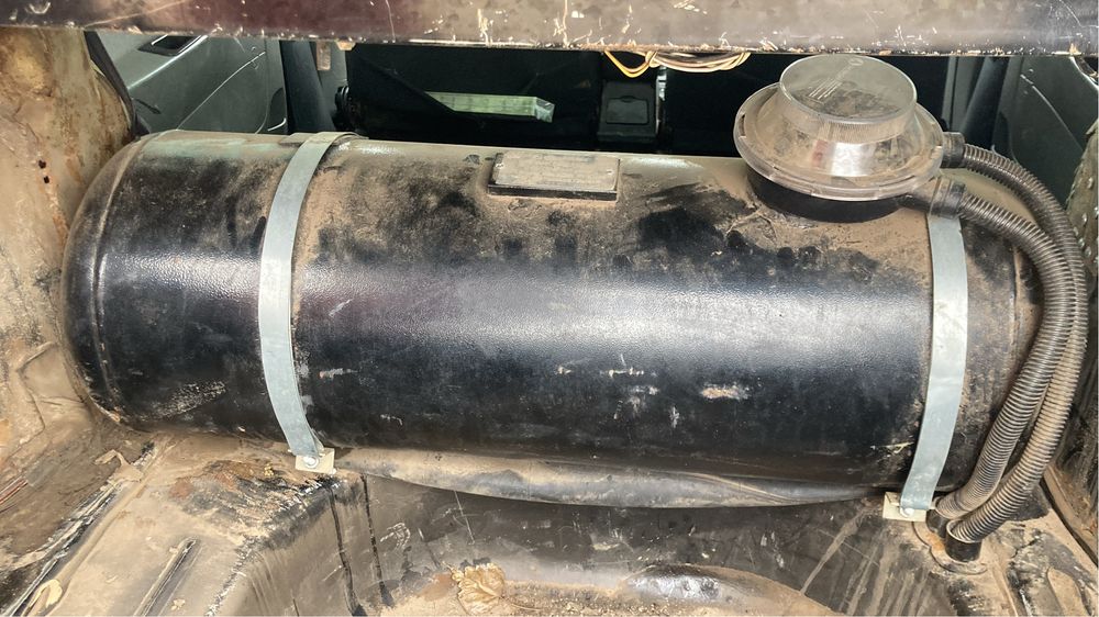 Продам газ балон 4пок 60л