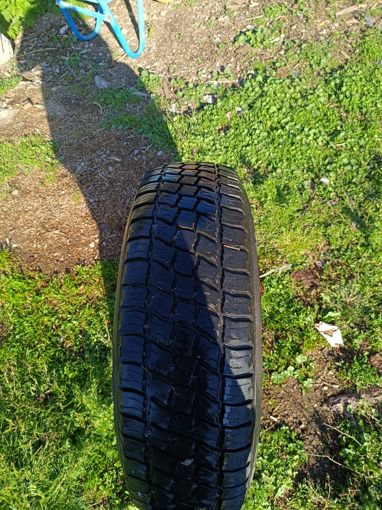 Cauciucuri 225 75 16
