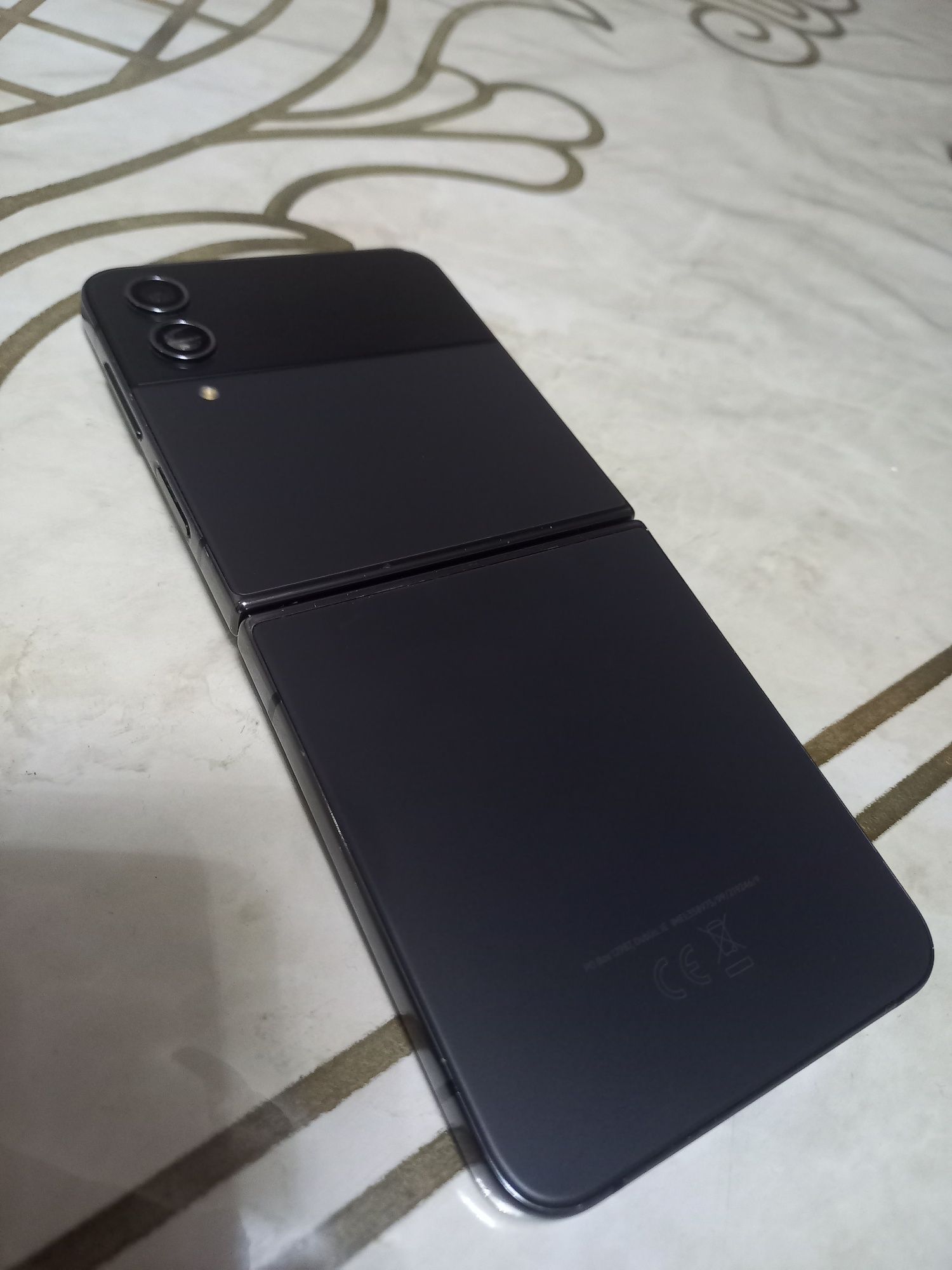 Samsung Galaxy Z Flip 4