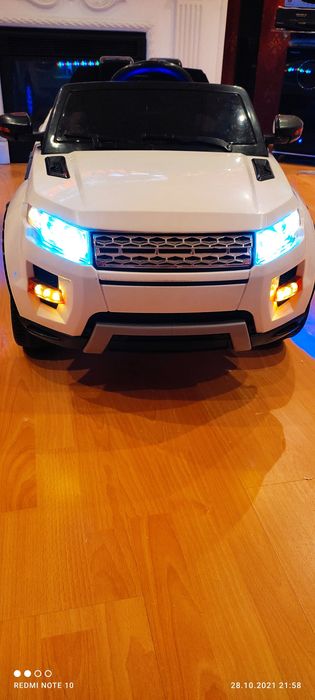 Детская машинка LandRover