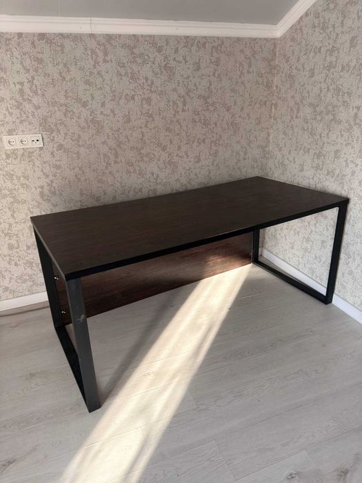 Продается стол по типу Loft(Лофт) 180x85