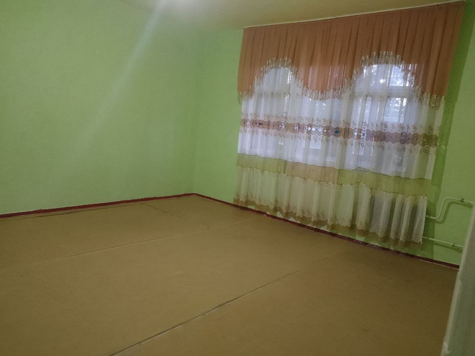 1 xonali kvartira sotiladi yoki obmen