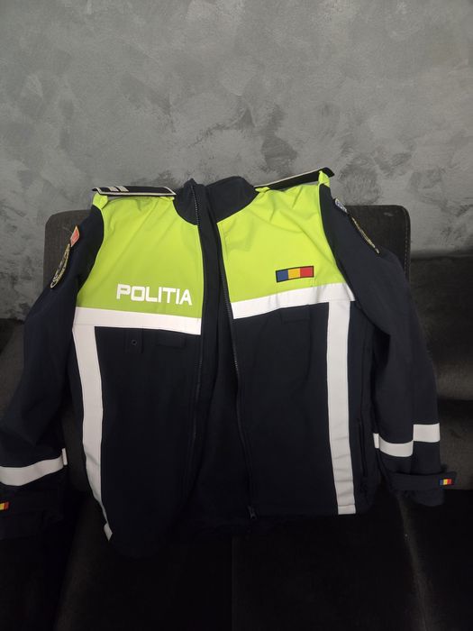Vand bluza de politie