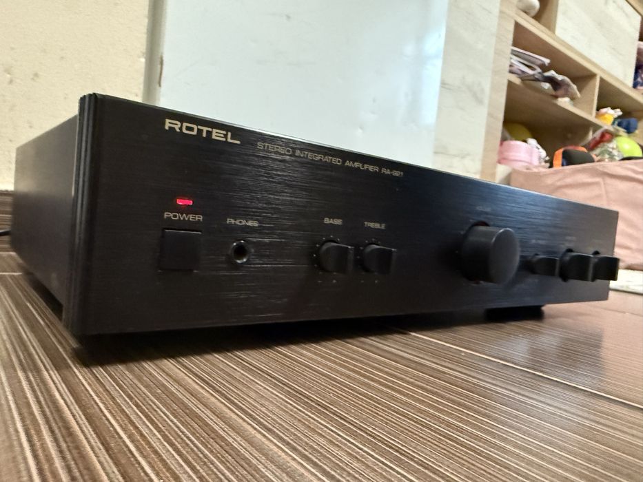 Rotel RA-921 Стерео усилвател
