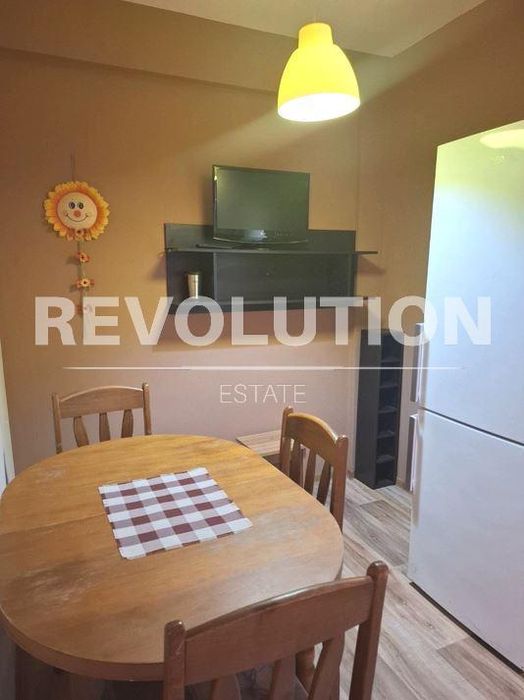 Дава се под наем Тристаен апартамент в Варна, ЖП Гара - 80 кв.м за 550 € - Снимка #4