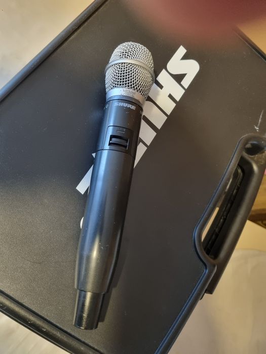 Vand microfon Shure glx d4 in stare ireprosabila,ca nou,