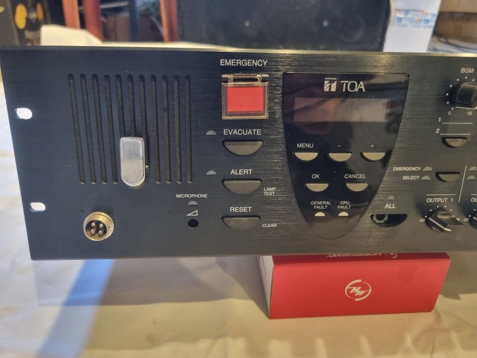 Amplificator TOA VM-3360VA și extensie VM-3360E