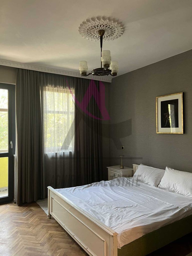 Дава се под наем Двустаен апартамент в Варна, Център - 65 кв.м за 600 € - Снимка #3
