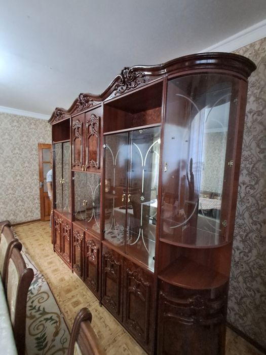 Сервант сотилади