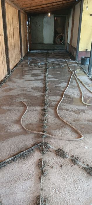 Turnare de mozaic șlefuit lustruit și ceruit