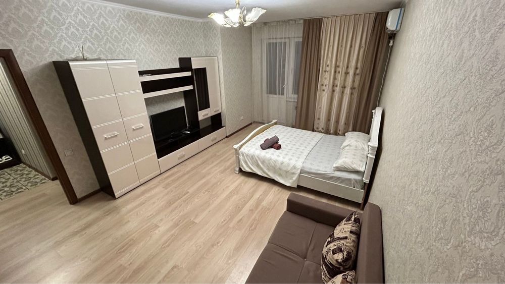 Сдам постуточно квартиру