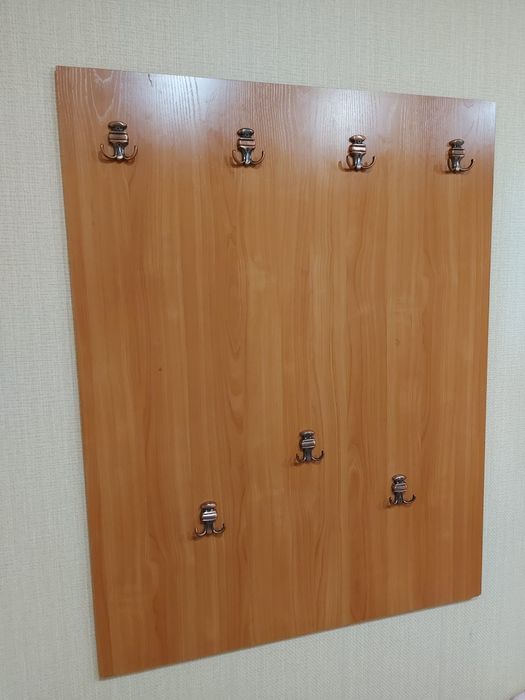 В продаже вешалка
