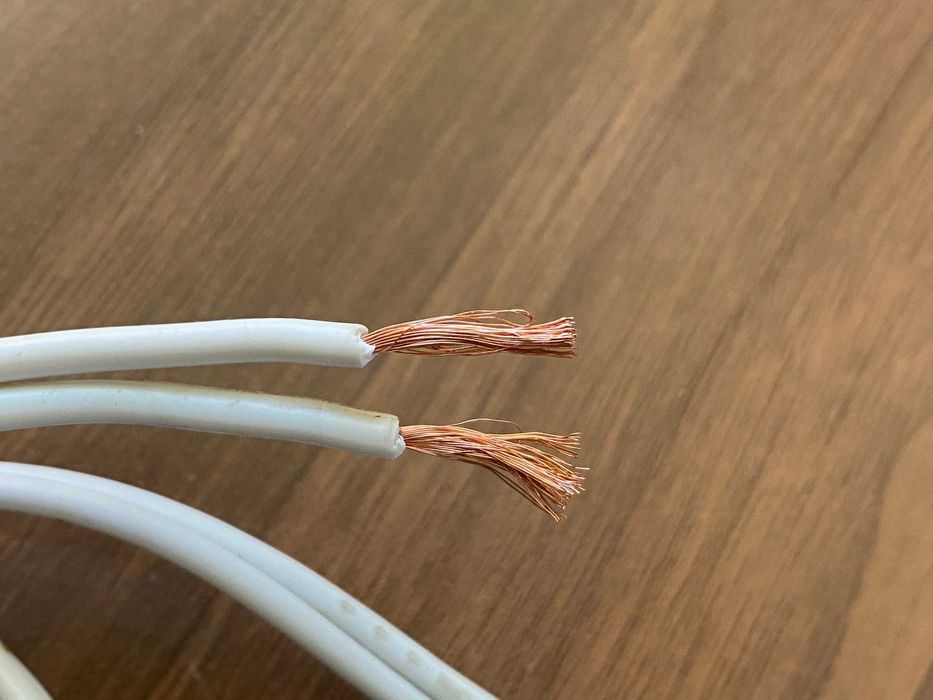 Качествен кабел за букшелф тонколони IXOS XHS113 OFC