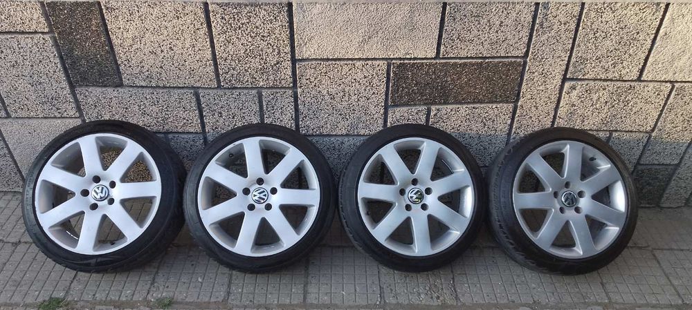 Продавам джанти 17' 5х112 с гуми kormoran 205/45/17 дот 24 година