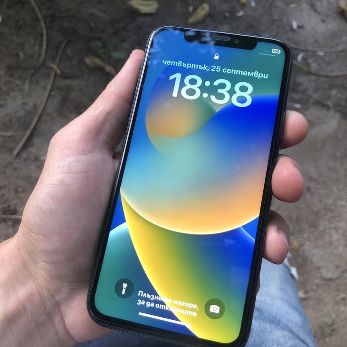 Придава се Iphone X 256 GB