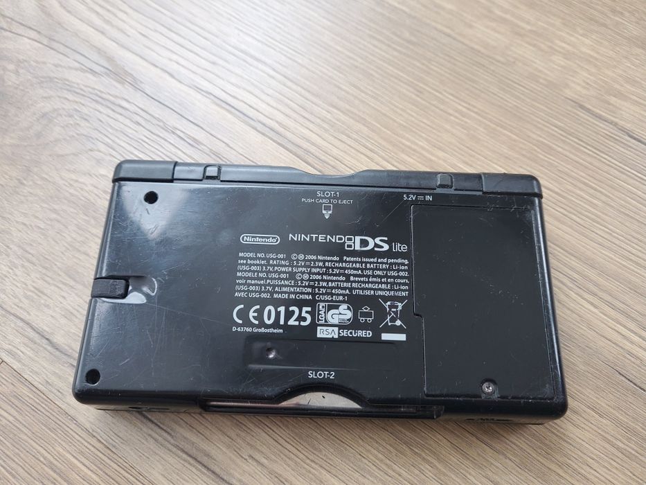 Nintendo DS Lite + 214 Игри