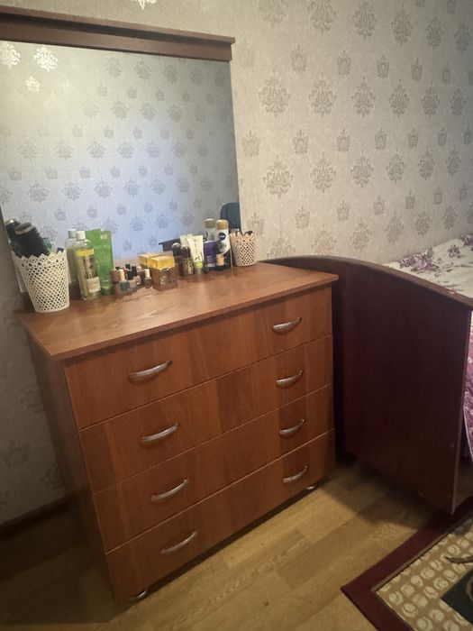 Камод для спальний и 2 спальний кароват