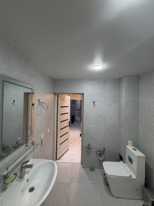 Olmazor Gai  AFIU Sarbon Turin Politexnika Milliy universiteti yonida