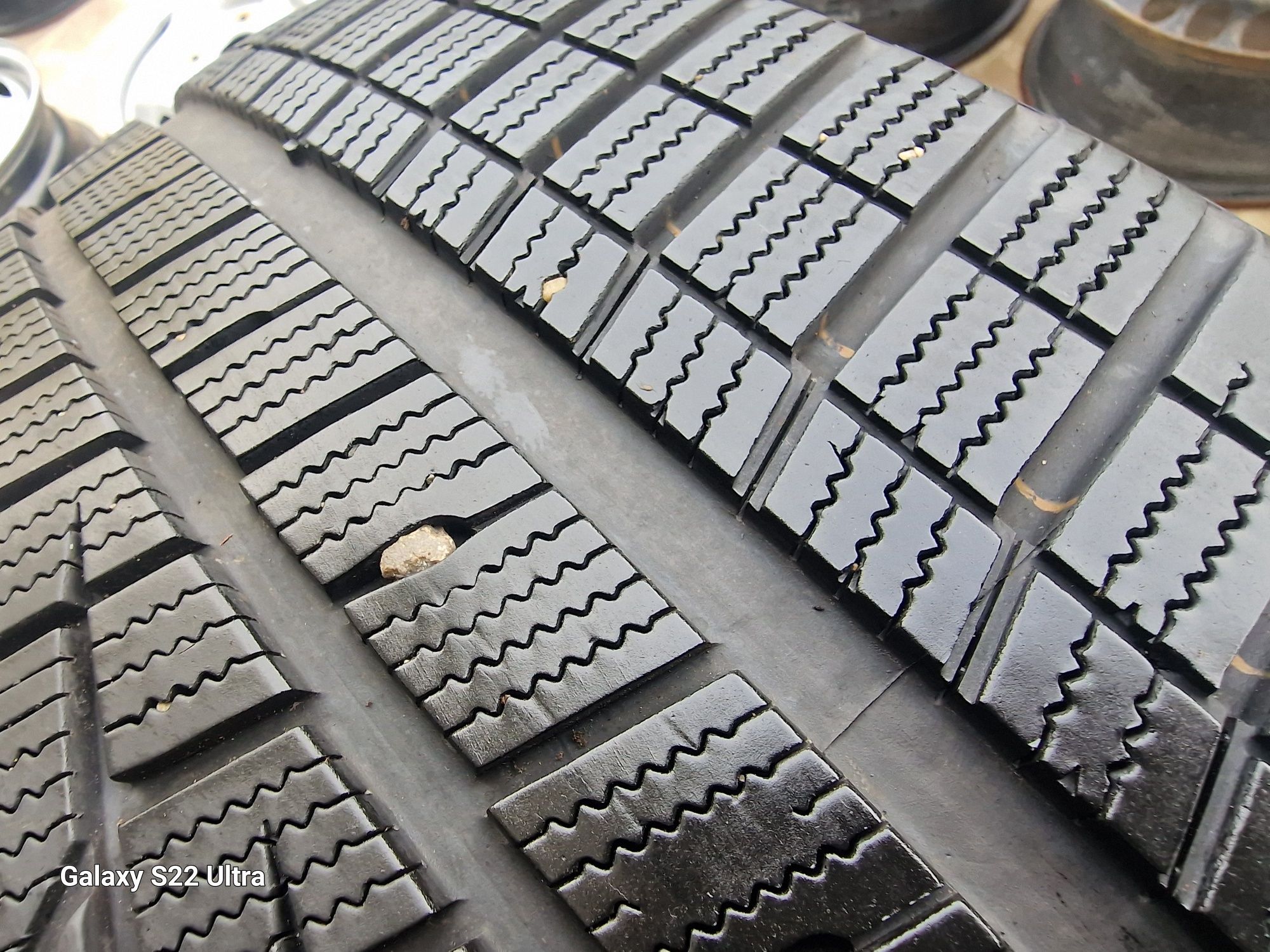 295 35 23 Hankook 4броя Замъка Ямбол