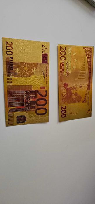 2 bancnote aurite de 200 euro metalice polimer