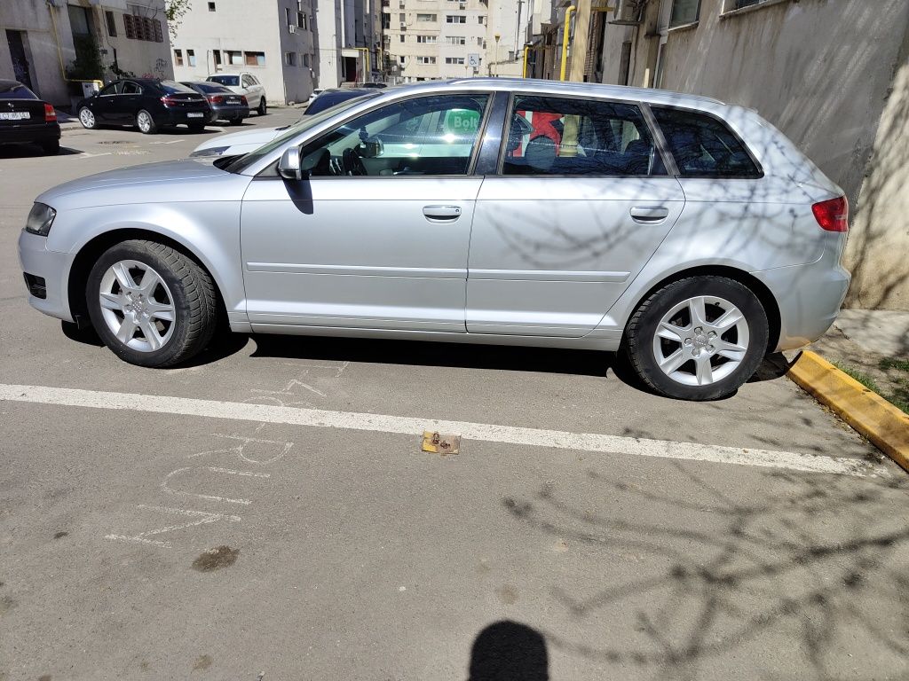 Vand Audi A3 Sportback facelift 8P, an 2012, cutie automata S-tronic