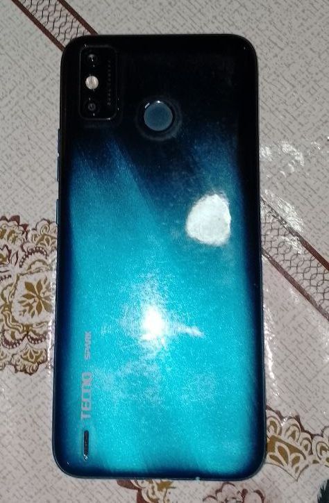 Tecno spark 6 go ideal