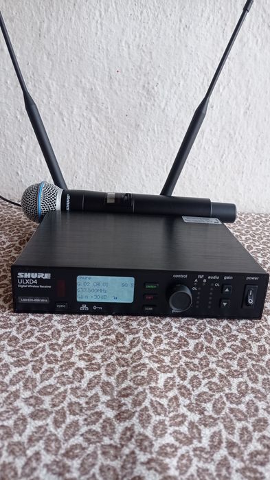 Microfon Shure ULX-D Beta 58a model placa electronică mare