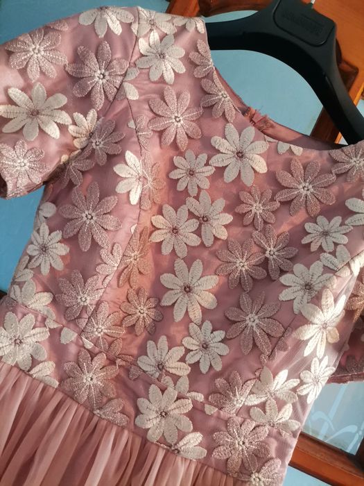 Rochita de nasa lunga.