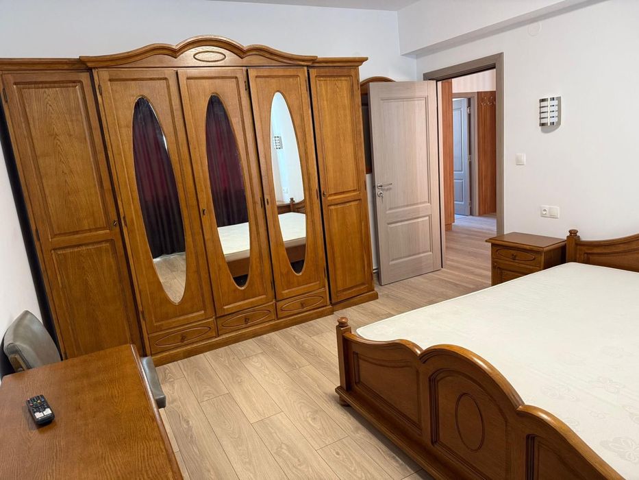 Apartament 3 camere, 2 bai - central, Str. Vlad Tepes