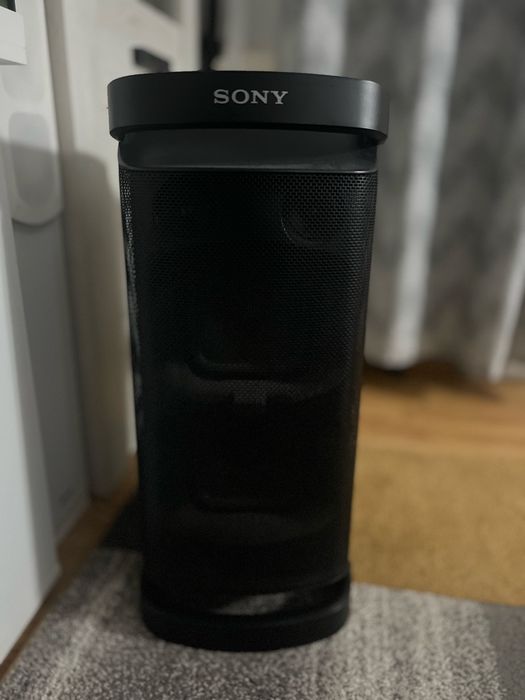 Boxa marime medie de la sony nouă
