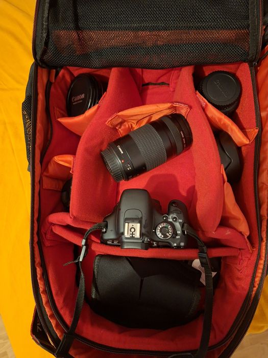 Camera foto DSLR CANON 600D