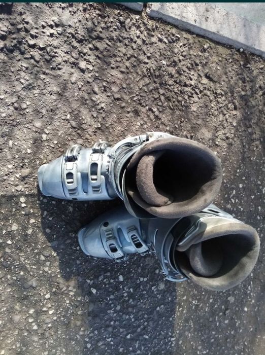 Ски обувки 38,39 номер