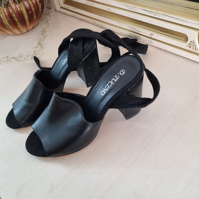 Обувь кожаные босоножки