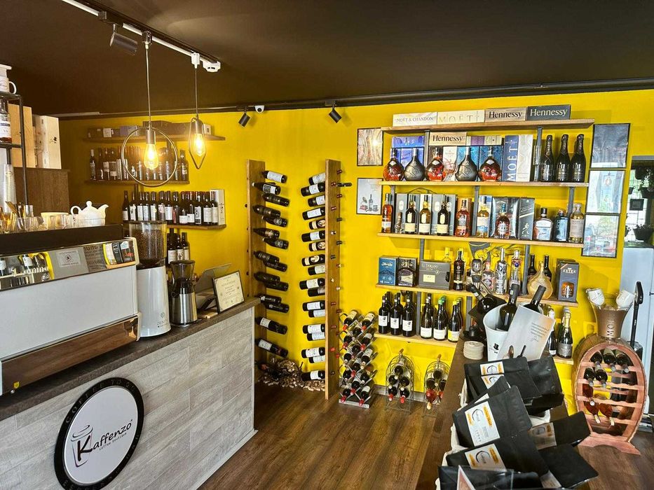 CAFENEA de VANZARE in zona centrala Pitesti! Afacere la cheie!