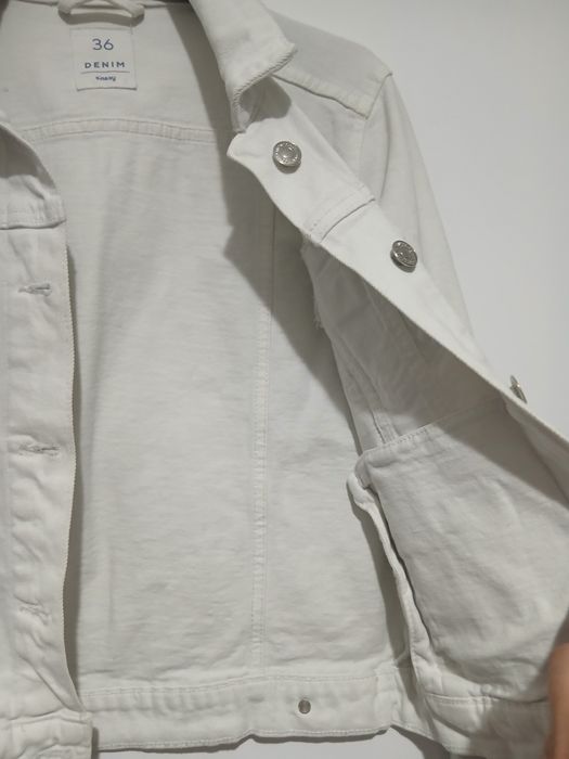 Geaca blugi adolescente marca Denim marimea 36 perfecta stare, ca noua