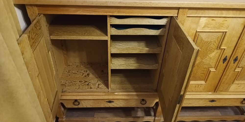 Скрин от масивна дъбова дъвесина