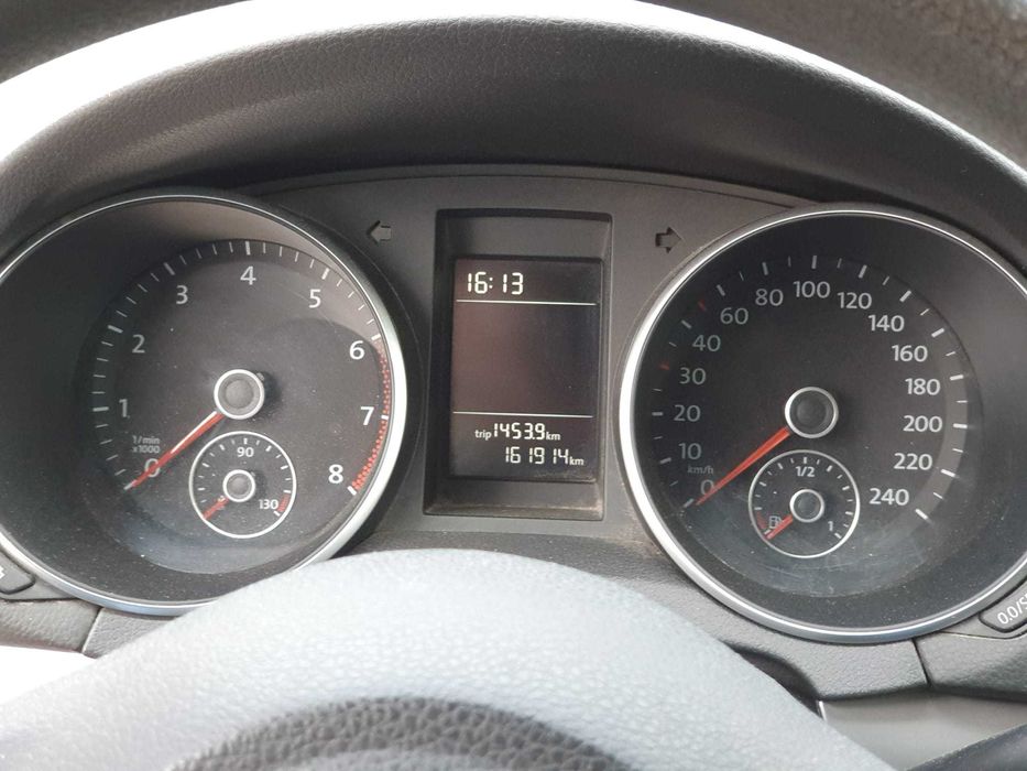 Vand Golf 6 de 1.4 benzina , cu 161.914 km reali