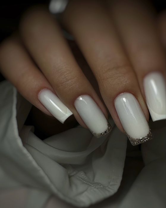 Manichiura si pedichiura (gel si semipermanenta)