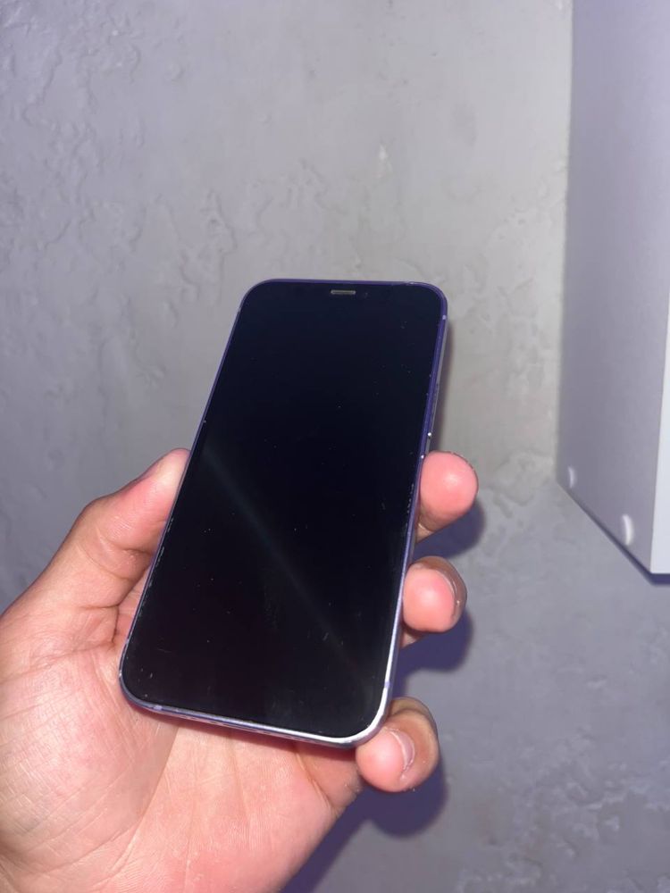 Обменяю Iphone 12 mini