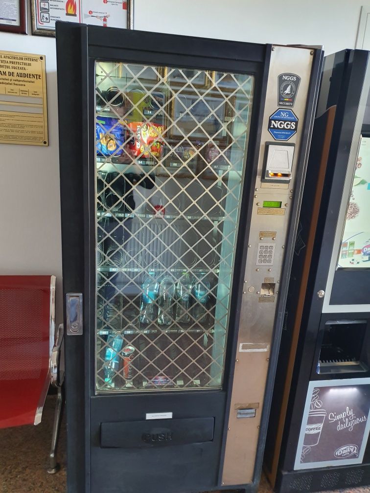 Vand automat snack bauturi reci Damian cu  sisteme de plata!