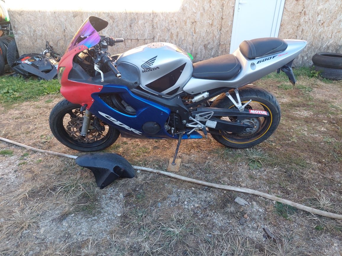 Vand Piese Honda CBR 600 F4i    2003