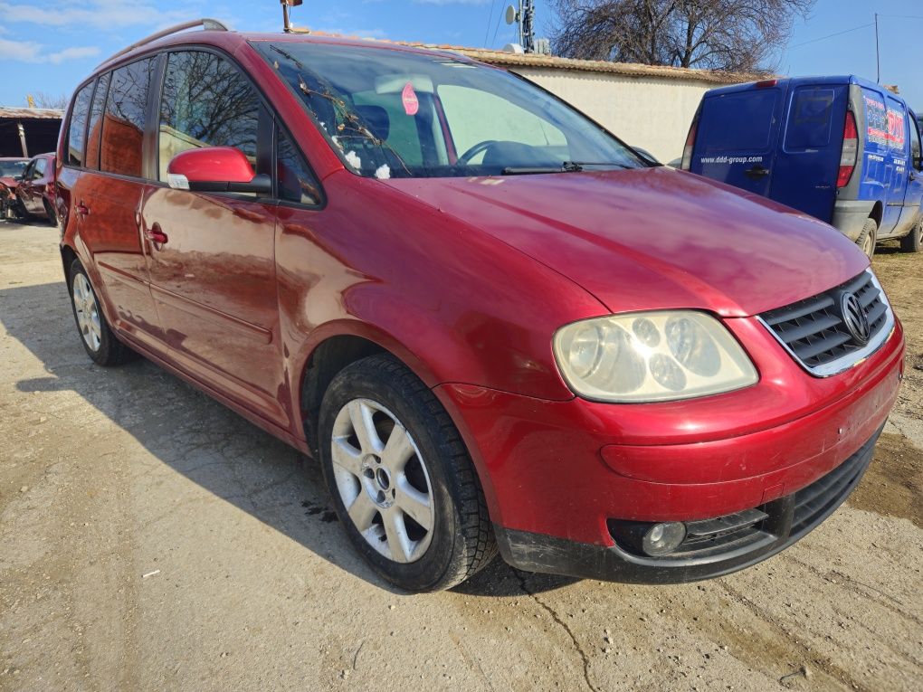 Фолксваген Туаран 2.0 136к.с на части VW Touran 2.0tdi 136 na chasti