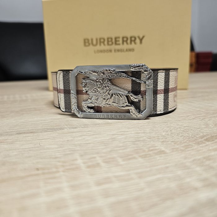 Curea Burberry White