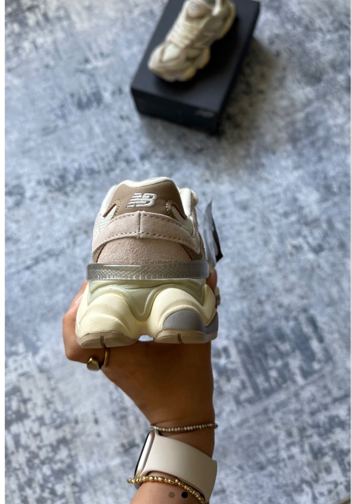 New Balance 9060 Cream